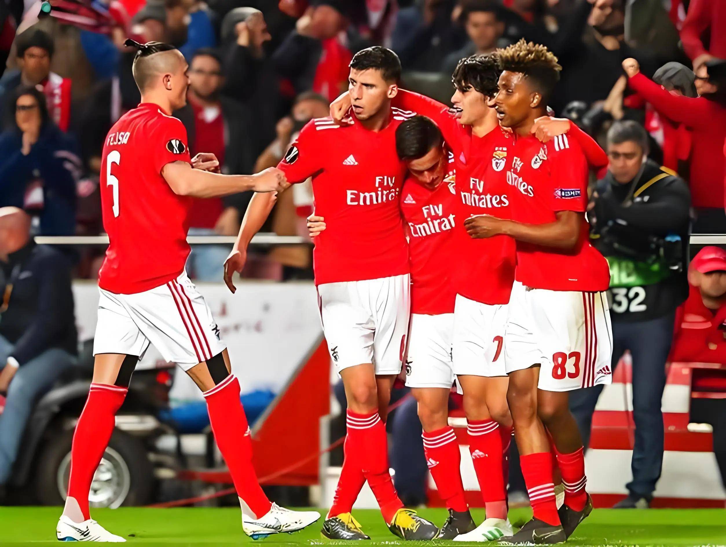 包含赛后本菲卡调整名单以备欧联,造点机会环节打磨,引发热议,控场能力受关注的词条 包含赛后本菲卡调整名单以备欧联,造点机会环节打磨,引发热议,控场能力受关注的词条