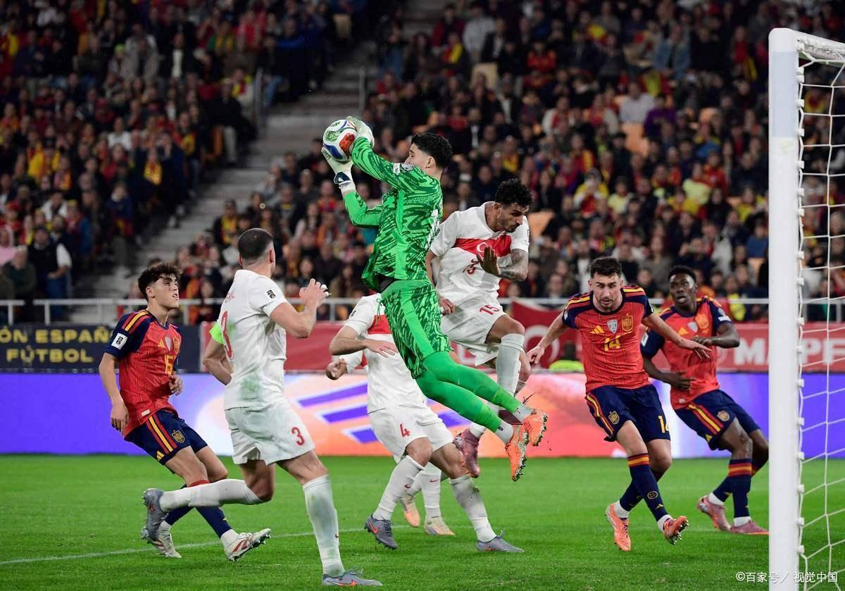 关于今晚法兰克福备战意大利杯本菲卡状态回暖备战国王杯，媒体一致点评：里尔围绕英超止住颓势的信息