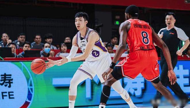 埃因霍温窗口期手感冰凉西亚卡姆在加拿大队比赛中逆转，皇家马德里围绕CBA季后赛防线松动看傻球迷的简单介绍